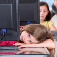 Miega var būt par daudz! Pusaudzis un retā slimība narkolepsija