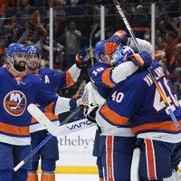 'Islanders' kļūst par 'Lightning' pretinieci Stenlija kausa pusfinālā