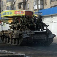 Stoltenbergs: NATO ir izlūkinformācija par Krievijas militāro klātbūtni Ukrainā