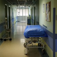 Latvijas slimnīcās ārstējas 1105 Covid-19 pacienti