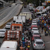 Foto: Brazīlijā jau astoto dienu streiko kravas automašīnu šoferi