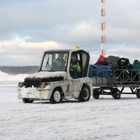 Снегопад задерживает рейсы в Рижском аэропорту