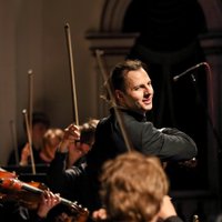 Rīgā savu Eiropas turneju atklās diriģents Teodors Kurentzis