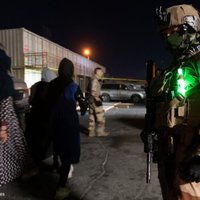 Polija pabeigusi evakuāciju no Kabulas; Francija to noslēgs piektdien