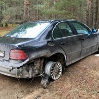 ФОТО: Пьяный механик "оторвался" на BMW клиента и бросил его в лесу