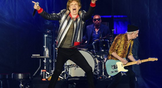 'The Rolling Stones' uzsāk sen ieplānoto turneju; pirmo bez Čārlija Votsa