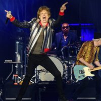 'The Rolling Stones' uzsāk sen ieplānoto turneju; pirmo bez Čārlija Votsa