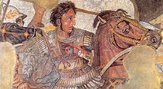Viļņaini mati un savītu aunu ragu vainags – Dānijā atrod senu Maķedonijas Aleksandra portretu