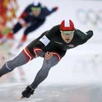 Латвийский спортсмен завоевал серебро в новой дисциплине на коньках