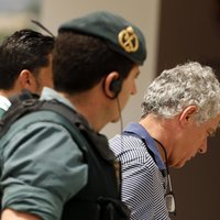 Pēc aresta Spānijas Futbola federācijas prezidenta Viljara palikšana amatā ir nopietni apdraudēta