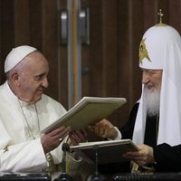 Папа и Патриарх на исторической встрече призвали мир сплотиться против террора