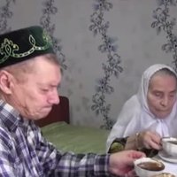 Pie vīra iziet 76 gadus veca tatāru jaunava