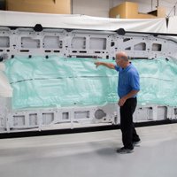 ВИДЕО: Ford представил самую большую в мире подушку безопасности