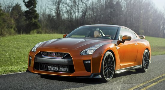 Modernizētais 'Nissan GT-R' kļuvis par 20 ZS jaudīgāks