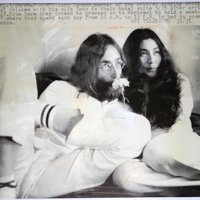 Коллекцию рукописей и рисунков Джона Леннона продадут на аукционе