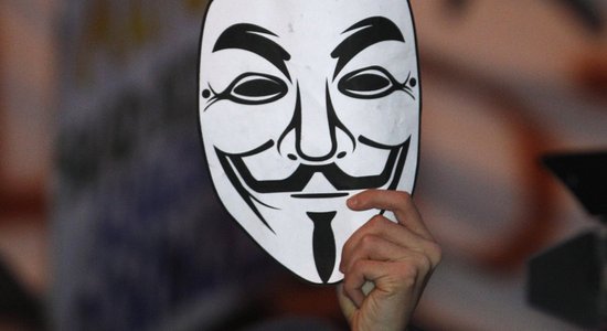 'Anonymous' uzsāk operāciju 'Charlie Hebdo' un paziņo par pirmo upuri