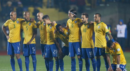 Brazīlijas futbola izlase pārsteidzoši izstājas no 'Copa America' izcīņas ceturtdaļfināla