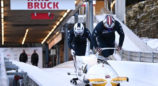 Kalendas ekipāžai Insbrukā Pasaules kausā bobslejā sestā vieta divnieku ekipāžu sacensībās