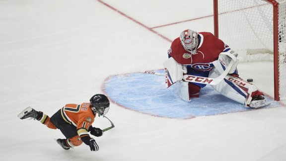 Son of Anaheim forward Ryan Kesler scores goal Carey Price