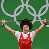 Ķīna tiek pie ceturtās zelta medaļas Rio spēļu svarcelšanā
