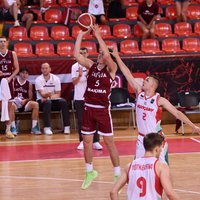 Latvijas U-20 basketbolisti EČ B divīzijā atspēlē 16 punktu deficītu un pieveic ungārus