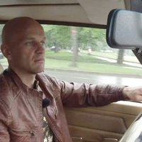 'Ātruma cilts' video: Dzelzītis vizina Timrotu ar 45 gadīgu 'Mercedes'