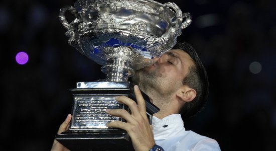 Dominējošais Džokovičs desmito reizi triumfē 'Australian Open'