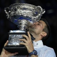 Dominējošais Džokovičs desmito reizi triumfē 'Australian Open'