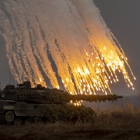 Ukraiņu tankisti 'Leopard' sāks apgūt Polijā, atklāj Rezņikovs