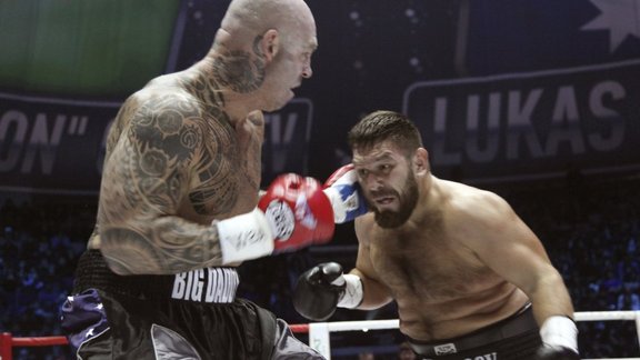 Ruslan Chagaev, Lucas Browne