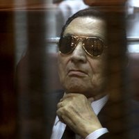 Hosni Mubarakam piespriež trīs gadus ilgu cietumsodu