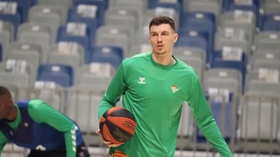 Rodions Kurucs, basketbols, Real Betis