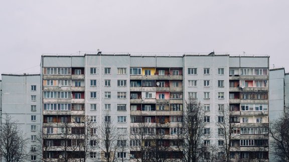 Rīga, daudzdzīvokļu ēka, sērijveida dzīvokļi