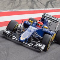 'Sauber' F-1 komanda pagarina līgumu ar Eriksonu un Nasru