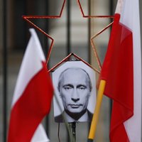 Polija par nepiedienīgiem sauc Krievijas paziņojumus par padomju pieminekļu nojaukšanu