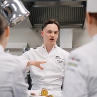 Kā Latvijas komanda trenējas prestižā pavāru konkursa "Bocuse d’Or" finālam