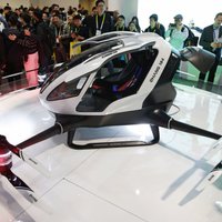 CES-2016: EHang 184 — безумный свехбольшой дрон для перевозки… людей!