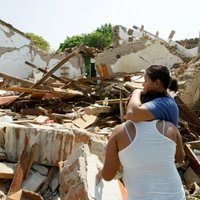 Spēcīgajā Meksikas zemestrīcē bojāgājušo skaits sasniedzis 90