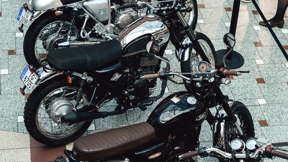 'Cafe Racer' motociklu izstāde 'Molā'