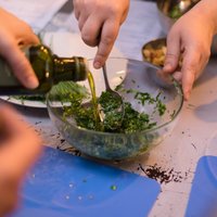 Salsa verde – garšaugu un olīveļļas mērce