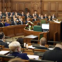 Saeimas sēdē 'norauj' kvorumu, iebilstot pret bāriņtiesu regulējuma grozījumu virzību