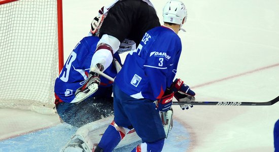 Latvijas hokejisti pārbaudes spēlē uzņem Franciju