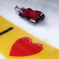 Ledus uzkarst: olimpisko sezonu iesāk bobslejisti un skeletonisti