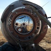 Avarē raķete 'Sojuz'; apkalpe kapsulā nosēžas pie Žezkazghanas