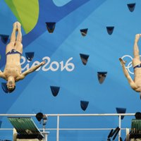 Britu sportisti zaļajā Rio baseinā pārtrauc ķīniešu dominanci sinhronajā daiļlēkšanā