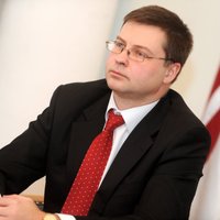 Dombrovskis par eiro: kritērijus izpildām un pievienošanos tagad varam sagandēt tikai paši