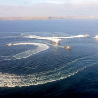 Ukrainas kuģiem uzbruka starptautiskajos ūdeņos, apstiprina arī 'Bellingcat'
