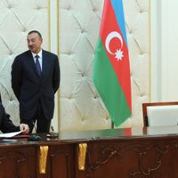 Азербайджанского чиновника уволили за "нецензурную" оговорку при Путине