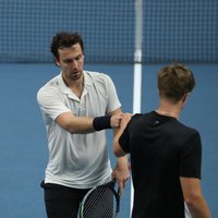 Gulbis/Ozoliņš iztur Igaunijas tenisistu pretestību; Latvija sērijā atgūst vadību