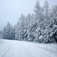 Stiprākā snigšana nedēļas sākumā gaidāma austrumu novados